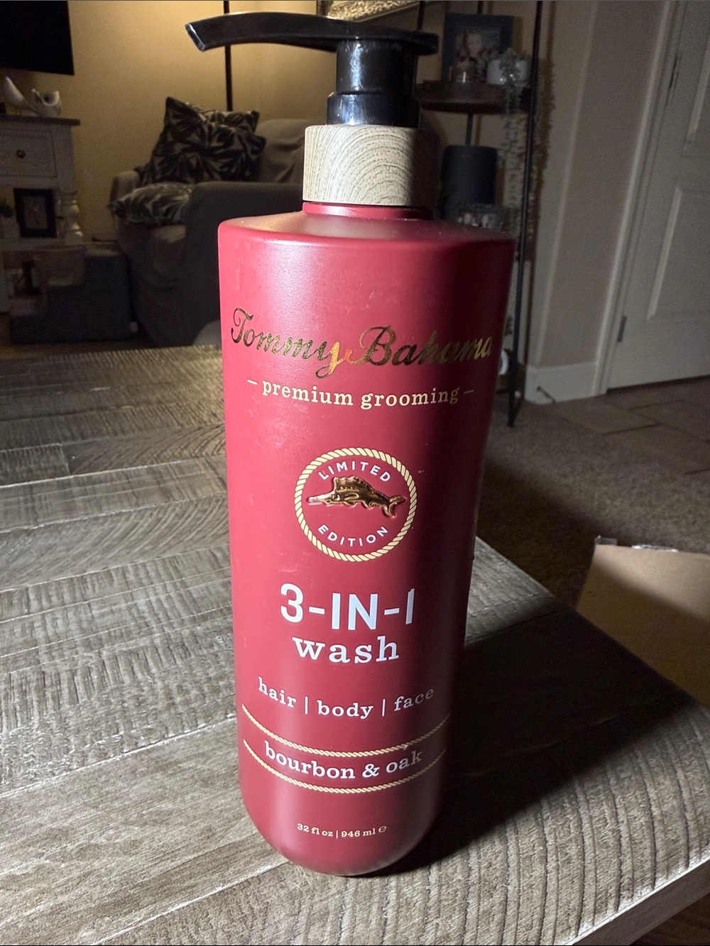 Tommy Bahama 3-in-1 Hair Body and Face Wash - Bourbon and Oak - New!!